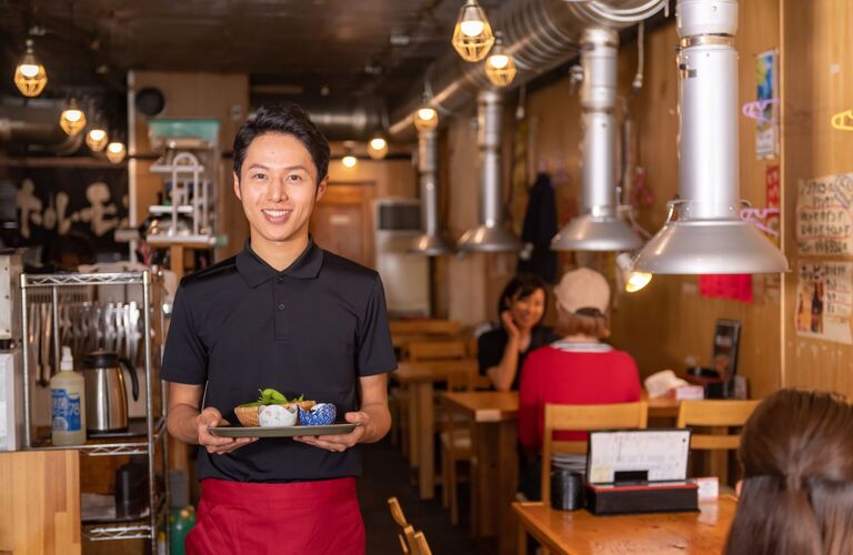 飲食業界きっての好待遇が魅力の正社員への道 | 心斎橋で焼肉の求人なら成長を目指せる株式会社EatLab